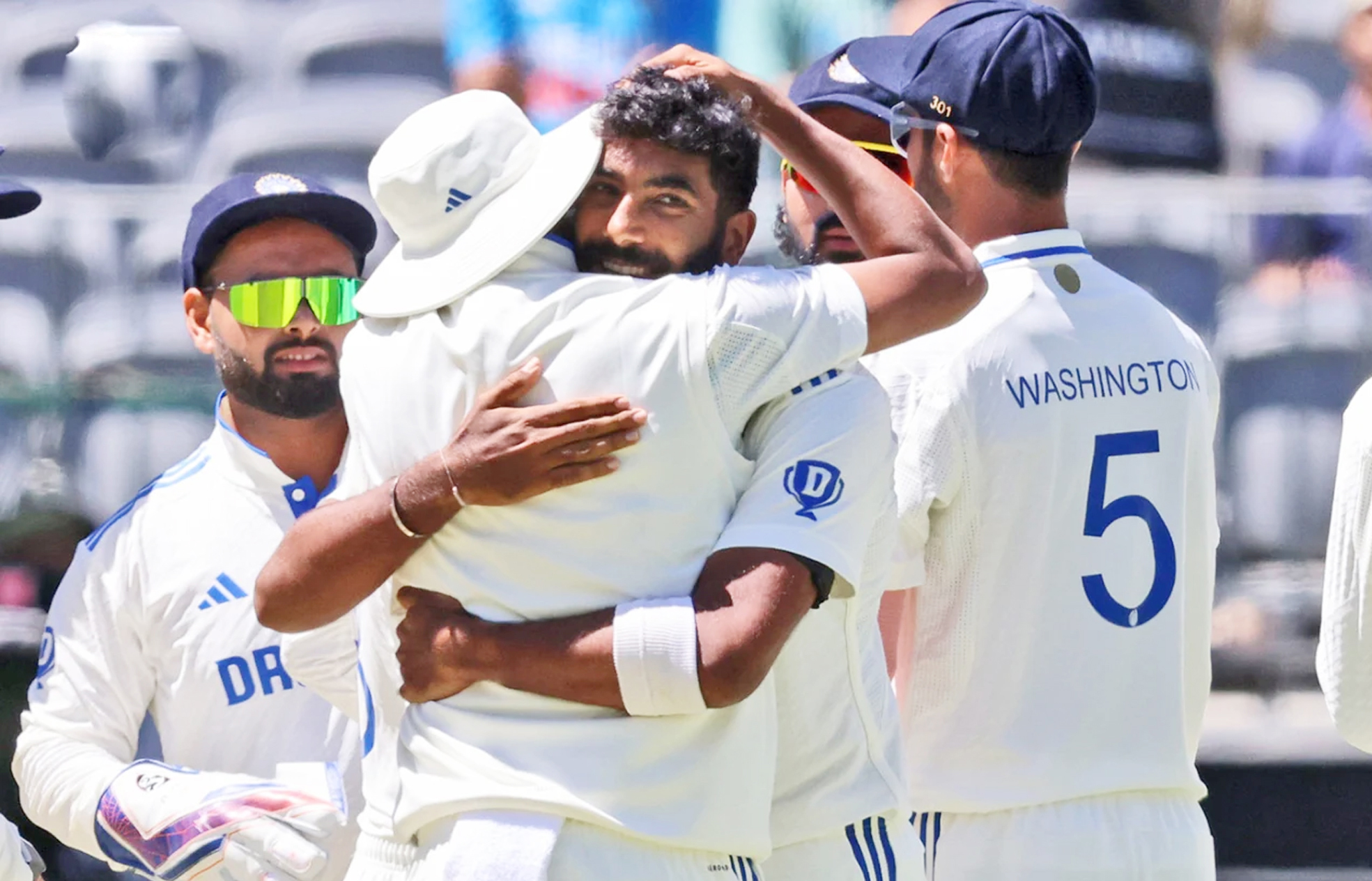 पर्थ टेस्ट में आस्ट्रेलिया 104 पर सिमटी भारतीय गेंदबाजों के सामने नहीं टिके कंगारु