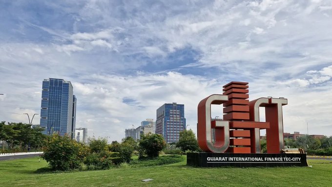 गिफ्ट सिटी बना वैश्विक वित्तीय केंद्र, गुजरात उभर रहा है इंटरनेशनल फाइनेंस हब