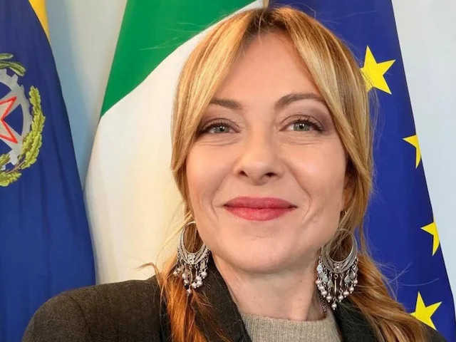 इटली की पीएम जॉर्जिया मेलोनी ने पहना देसी झुमका, तस्वीर वायरल