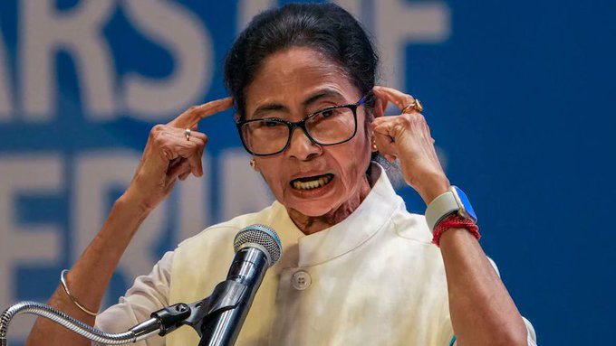 तृणमूल कांग्रेस में घमासान, बागी गुट ने ममता बनर्जी को पार्टी प्रमुख पद से हटाने का किया दावा