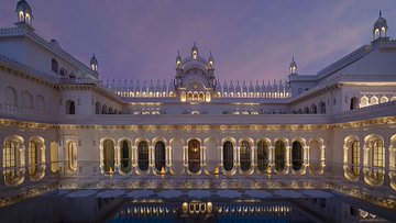 खजुराहो का 350 साल पुराना ओबेरॉय राजगढ़ पैलेस दुनिया के सबसे खूबसूरत होटलों में शामिल