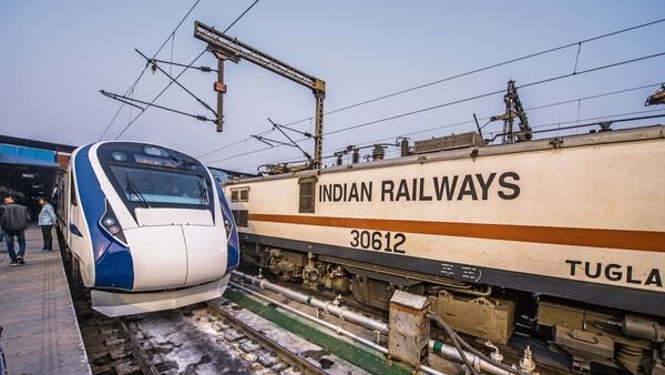 भारतीय रेलवे का 99.6% ब्रॉड गेज नेटवर्क हुआ विद्युतीकृत, इस वित्त वर्ष में पूरा होगा 100% लक्ष्य