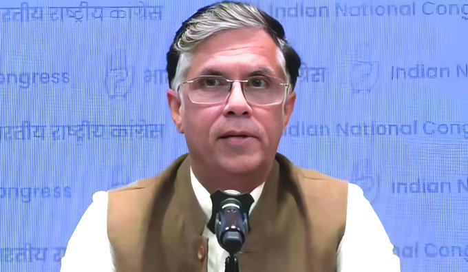 पवन खेड़ा ने SC में कहा: &lsquo;गिरफ्तारी से अपमानित करने की जरूरत नहीं&rsquo;