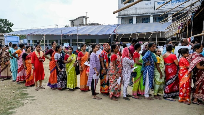 फाल्टा पुनर्मतदान की मतगणना जारी, शुरुआती रुझानों में BJP आगे