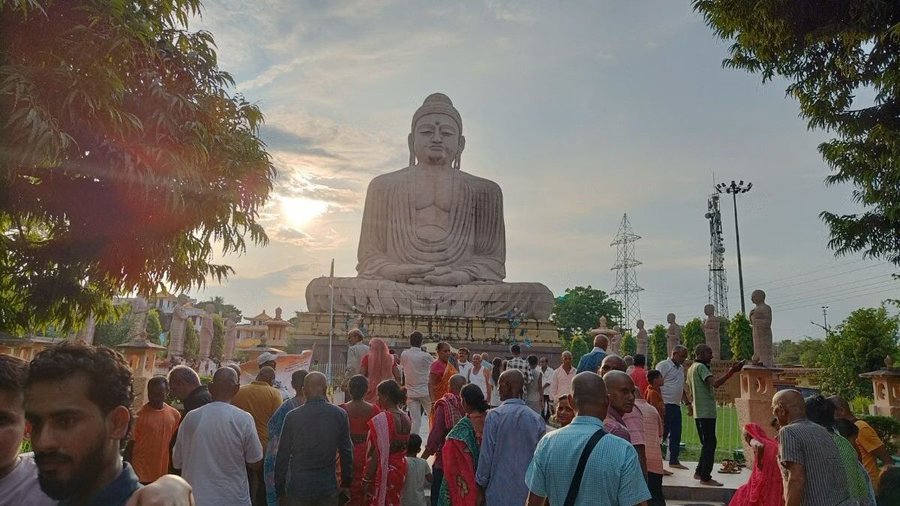 बिहार सरकार ने अधिकारियों को हर तीन महीने में पारिवारिक पर्यटन यात्रा के निर्देश दिए