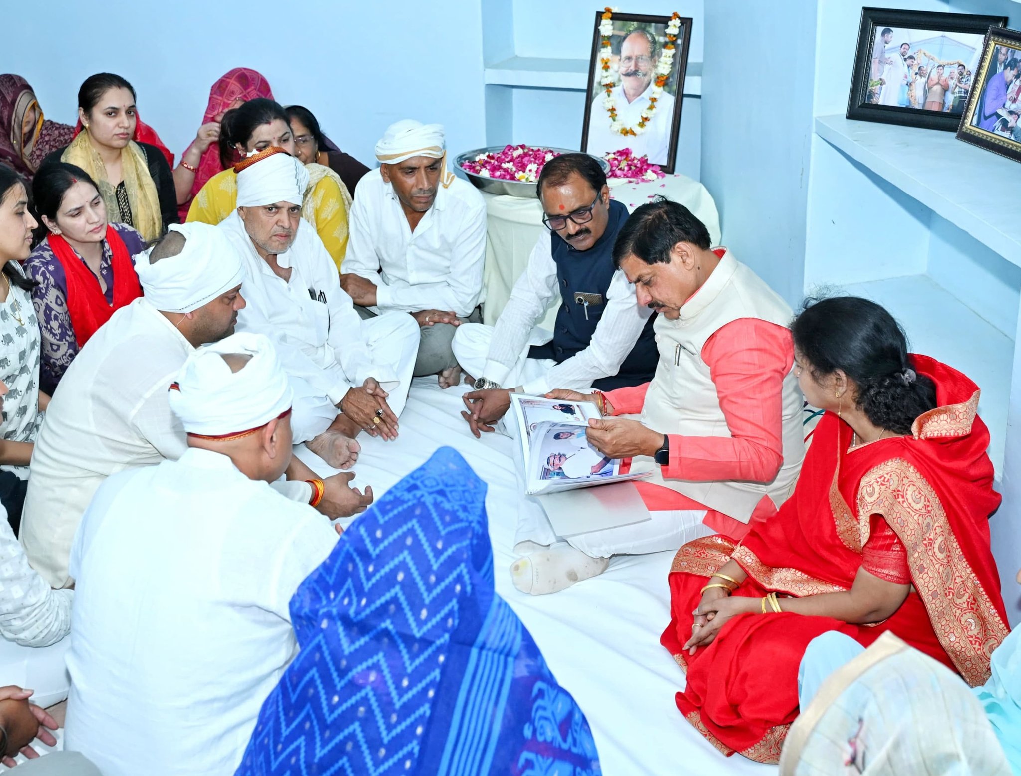 अशोकनगर के ग्राम महुअन में पूर्व विधायक राव राजकुमार सिंह यादव को श्रद्धांजलि