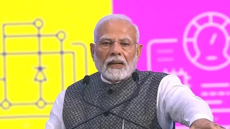 पीएम मोदी बोले, भारत में जल्द स्थापित होंगी 10 बड़ी सेमीकंडक्टर निर्माण इकाइयां