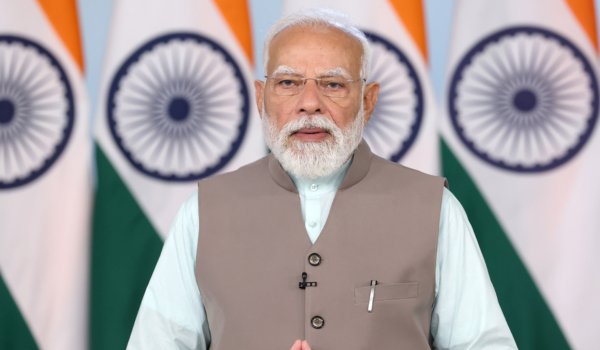 पीएम मोदी ने गुजरात और दमन-दीव में 21,700 करोड़ की परियोजनाएं शुरू कीं