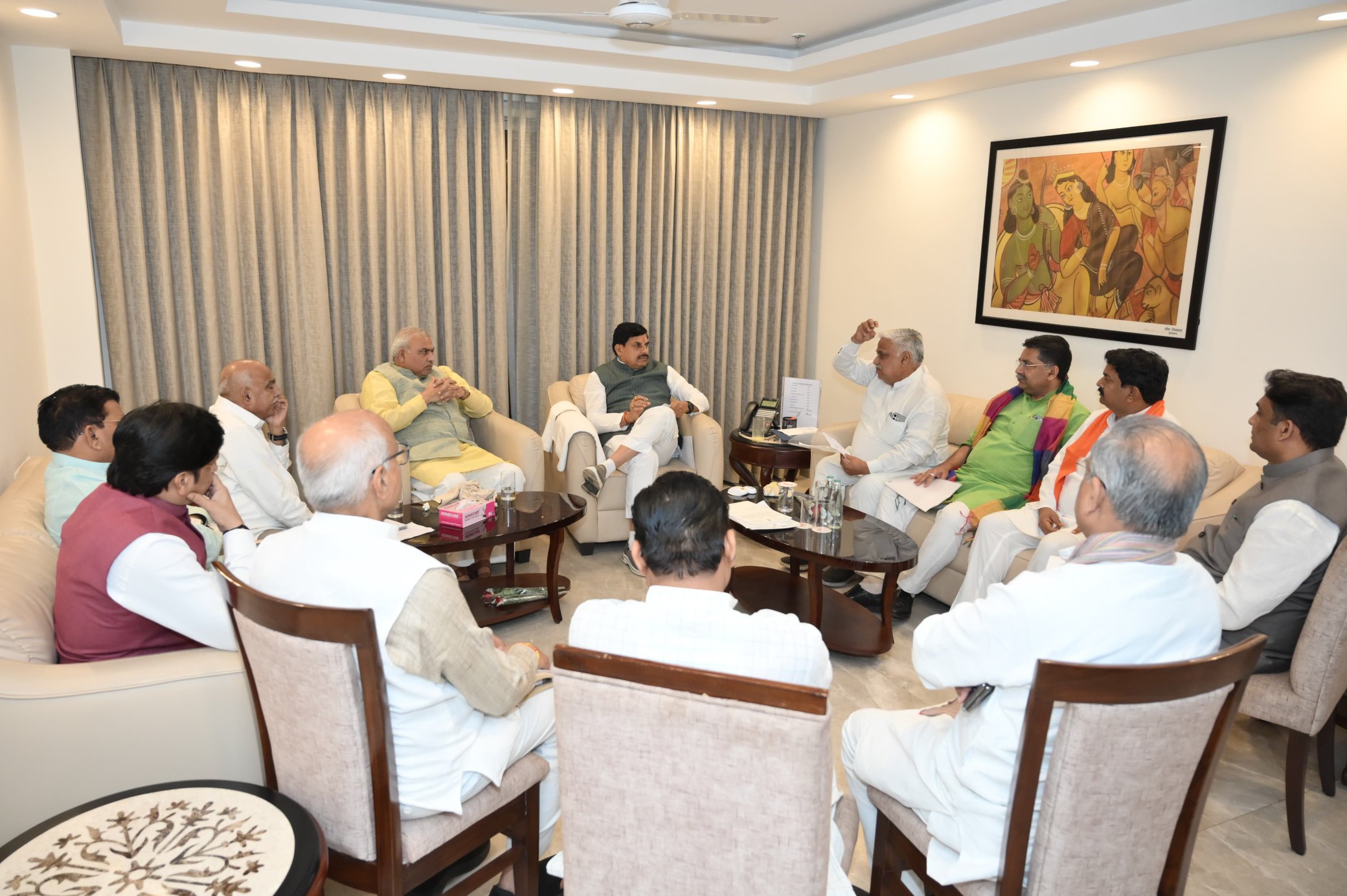 दिल्ली में MP नेताओं की बैठक, विकास योजनाओं और क्रियान्वयन पर हुई चर्चा