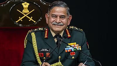 आर्मी चीफ उपेंद्र द्विवेदी बोले, &ldquo;Gen-Z मौजूदा पीढ़ी से दस गुना बेहतर&rdquo;