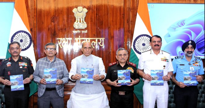 राजनाथ सिंह ने जारी किया 'रक्षा बल विजन 2047': स्वतंत्रता शताब्दी तक आधुनिक, एकीकृत सैन्य शक्ति का रोडमैप