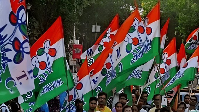 TMC के 440 करोड़ रुपये वाले बैंक खाते फ्रीज, विधायकों ने धन के स्रोत की जांच की मांग उठाई