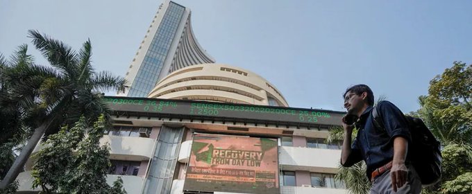 लंबे वीकेंड के बाद बाजार मजबूती से खुले, निफ्टी 0.79% चढ़ा 24196 पर
